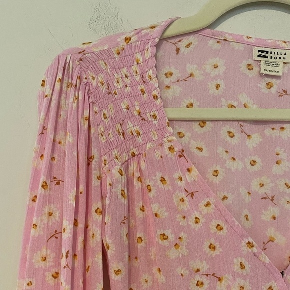 😍2/$20 NWT Billabong Sz XS Floral Pink Wrap Dress - Picture 7 of 13